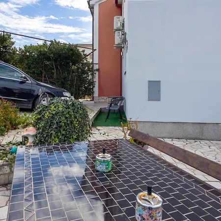 Apartmán Dora ##3 *