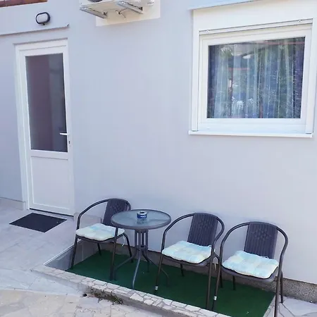 Dora ##3 * Crikvenica