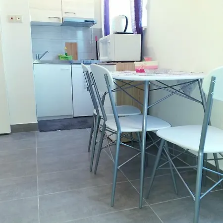 Apartment Dora ##3